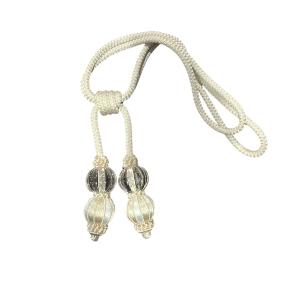 Curtain tiebacks. - Picture 2 of 5